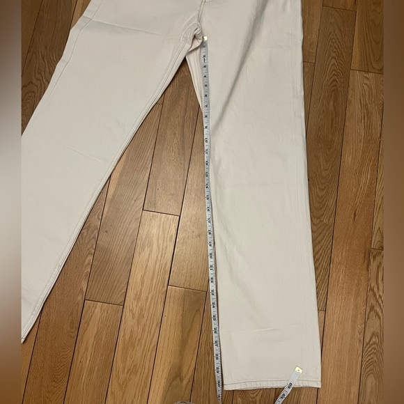 BNWT H&M Straight-leg Mid-rise Jeans - Picture 7 of 10